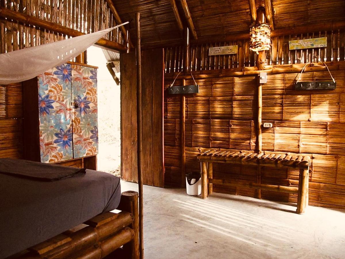 The Mudhouse Hostel Mompiche Exterior foto